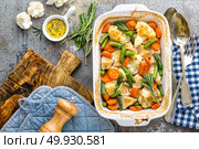 Chicken fillet, meat baked with cauliflower, carrot and green beans. Стоковое фото, агентство Ingram Publishing / Фотобанк Лори