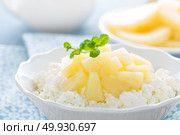Cheese cottage dessert, curd with pineapple and yogurt. Стоковое фото, агентство Ingram Publishing / Фотобанк Лори