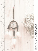 the dreamcatcher with vintage flowers, vintage filtered Images. Стоковое фото, агентство Ingram Publishing / Фотобанк Лори
