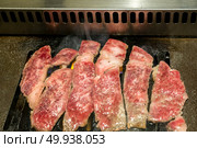 grilled Freshness Japanese wagyu A5 Beef yakiniku. Стоковое фото, агентство Ingram Publishing / Фотобанк Лори