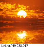 Big Sun on sunset. Nature composition. Стоковое фото, агентство Ingram Publishing / Фотобанк Лори