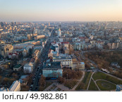 Aerial photography from the drone to the National Sanctuary Complex Kyiv Sophia , Peizazhna Alley and other historical places in Kiev, Ukraine, a shot at sunset in the summer.. Panoramic aerial view from the drone, a view of the bird’s eye view of the the central historical part of the city of Kiev, Ukraine, with old buildings of the city. Стоковое фото, агентство Ingram Publishing / Фотобанк Лори