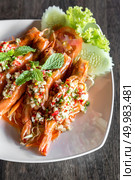 Tiger prawn spicy salad, thai sefood groumet cuisine. Стоковое фото, агентство Ingram Publishing / Фотобанк Лори