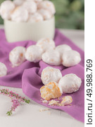 Traditional portuguese sweets beijinhos, regional sweet from Pombal, Portugal. Стоковое фото, агентство Ingram Publishing / Фотобанк Лори