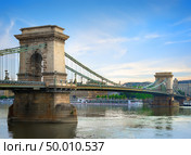 Chain bridge on Danube river in Budapest at summer. Стоковое фото, агентство Ingram Publishing / Фотобанк Лори