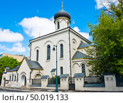 Старообрядческая церковь Покрова Пресвятой Богородицы Остоженской общины в весенний день. Турчанинов переулок, дом 4, стр. 1. Москва. Россия. Редакционное фото, фотограф E. O. / Фотобанк Лори