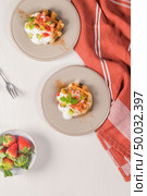 Fresh egg waffles dessert for breakfast with yogurt, strawberries and kiwi. Стоковое фото, агентство Ingram Publishing / Фотобанк Лори