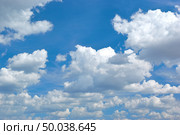 Blue skylight and fluffy cloud. Composition of nature. Стоковое фото, агентство Ingram Publishing / Фотобанк Лори
