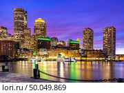 Boston Downtown skylines building cityscape sunset at Boston city, MA, USA. Стоковое фото, агентство Ingram Publishing / Фотобанк Лори