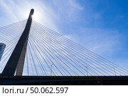 Boston Zakim bridge at Boston downtown MA USA. Стоковое фото, агентство Ingram Publishing / Фотобанк Лори