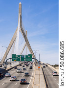 Boston Zakim bridge at Boston downtown MA USA. Стоковое фото, агентство Ingram Publishing / Фотобанк Лори