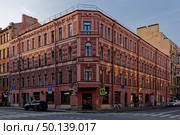 Доходный дом, 1897. Архитектор: Дмитрий Алексеевич Шагин. Санкт-Петербург, Мытнинская улица, дом 22 (8-я Советская улица, дом 46) Редакционное фото, фотограф Александр Селезнев / Фотобанк Лори