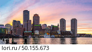 Panorama of Boston Downtown skylines building cityscape sunset at Boston city, MA, USA. Стоковое фото, агентство Ingram Publishing / Фотобанк Лори