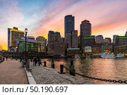 Boston Downtown skylines building cityscape sunset at Boston city, MA, USA. Стоковое фото, агентство Ingram Publishing / Фотобанк Лори