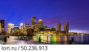 Panorama of Boston Downtown skylines building cityscape sunset at Boston city, MA, USA. Стоковое фото, агентство Ingram Publishing / Фотобанк Лори