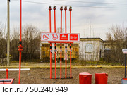 Узел слива топлива. АЗС "Лукойл". г. Липецк. Липецкая область. Редакционное фото, фотограф Владимир Шибаев / Фотобанк Лори
