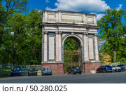 He gate was erected in 1777-1782 according to the design of A. Rinaldi, approved by Catherine II, on the border of Catherine Park to commemorate the victory over the plague in Moscow. Стоковое фото, фотограф Михаил Аккуратoв / Фотобанк Лори