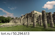 Chichen Itza Temple Of Warriors Columns Entrance View Structure. Стоковое видео, видеограф Поскребышев Михаил / Фотобанк Лори