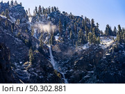 Bridalveil Falls waterfall in Yosemite National Park San Francisco in North California United States. USA National park landmark and famous tourist spot for travel destination and adventure concept. Стоковое фото, агентство Ingram Publishing / Фотобанк Лори