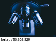 Hight technology microscope at science laboratory for technician using in a histological sample education, a biopsy in the laboratory of research. Стоковое фото, агентство Ingram Publishing / Фотобанк Лори