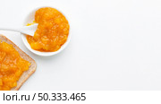 flat lay apricots jam bread. Стоковое фото, агентство Ingram Publishing / Фотобанк Лори