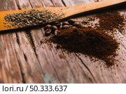 ground coffee near spices. Стоковое фото, агентство Ingram Publishing / Фотобанк Лори