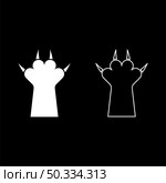 Paw with claw cat icon white color vector illustration flat style simple image set. Paw with claw cat icon white color vector illustration flat style image set. Стоковая иллюстрация, агентство Ingram Publishing / Фотобанк Лори