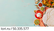 tortillas mexican food tablecloth. Стоковое фото, агентство Ingram Publishing / Фотобанк Лори