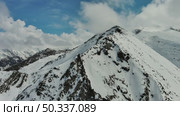 Snow Alp mountain range landscape. Стоковое видео, видеограф Михаил Коханчиков / Фотобанк Лори