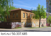 Дом Ивановской (градоформирующий объект). Город Киров, улица Труда, 25. Редакционное фото, фотограф Алексей Иванов / Фотобанк Лори