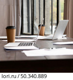 view modern laptops office. Стоковое фото, агентство Ingram Publishing / Фотобанк Лори