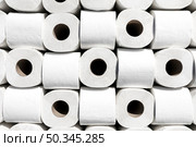 toilet paper rolls aligned. Стоковое фото, агентство Ingram Publishing / Фотобанк Лори