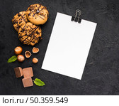 chocolate cookies. Стоковое фото, агентство Ingram Publishing / Фотобанк Лори