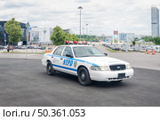 Форд Краун Виктория, полиция Нью-Йорка (Ford Crown Victoria NYPD) Редакционное фото, фотограф Алёшина Оксана / Фотобанк Лори