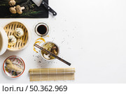 noodle soup near baozi. Стоковое фото, агентство Ingram Publishing / Фотобанк Лори