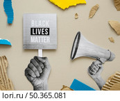 top view black lives matter text. Стоковое фото, агентство Ingram Publishing / Фотобанк Лори