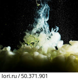 abstract white fog bits darkness. Стоковое фото, агентство Ingram Publishing / Фотобанк Лори