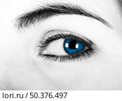 Close-up de uma bela mulher com olhos azuis. Стоковое фото, агентство Ingram Publishing / Фотобанк Лори