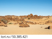 stony desert with clear sky. Стоковое фото, агентство Ingram Publishing / Фотобанк Лори