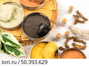 top view organic dye pigment 18. Стоковое фото, агентство Ingram Publishing / Фотобанк Лори