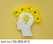 flat lay assortment optimism concept with flowers 2. Стоковое фото, агентство Ingram Publishing / Фотобанк Лори