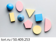 flat lay minimalistic geometrical figures 2. Стоковое фото, агентство Ingram Publishing / Фотобанк Лори