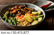 high angle noodles bowl. Стоковое фото, агентство Ingram Publishing / Фотобанк Лори