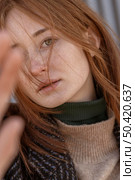 front view alluring woman. Стоковое фото, агентство Ingram Publishing / Фотобанк Лори