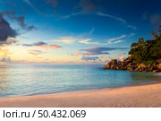 Beautiful view of Anse Georgette Beach in Praslin, Seychelles. Стоковое фото, агентство Ingram Publishing / Фотобанк Лори