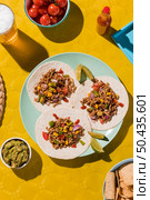 view delicious tacos plate. Стоковое фото, агентство Ingram Publishing / Фотобанк Лори