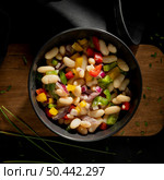 tasty british bean stew bowls. Стоковое фото, агентство Ingram Publishing / Фотобанк Лори
