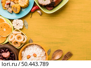 flat lay food frame with copy space 2. Стоковое фото, агентство Ingram Publishing / Фотобанк Лори