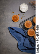 Caramel cookies flowing out of the oven, in the kitchen after baking. Стоковое фото, агентство Ingram Publishing / Фотобанк Лори