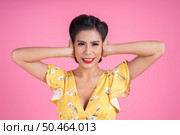 Fashion woman hand cover her ears. Стоковое фото, агентство Ingram Publishing / Фотобанк Лори